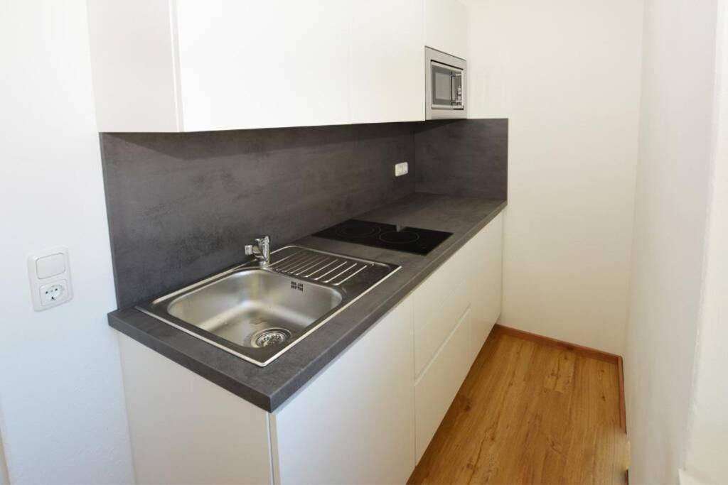 Alpenblick - Modernes Apartment In Ruhelage Villach Buitenkant foto
